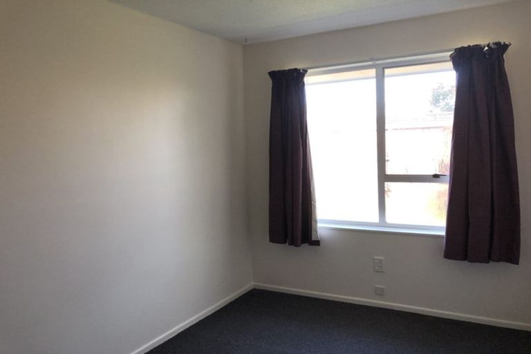 Photo of property in 1/91b Royal Park Drive, Parklands, Christchurch, 8083