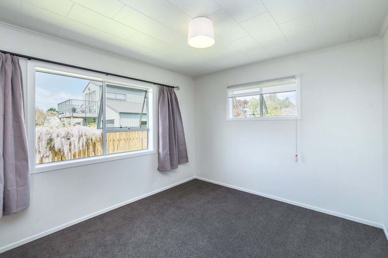 Photo of property in 72 New York Street, Martinborough, 5711