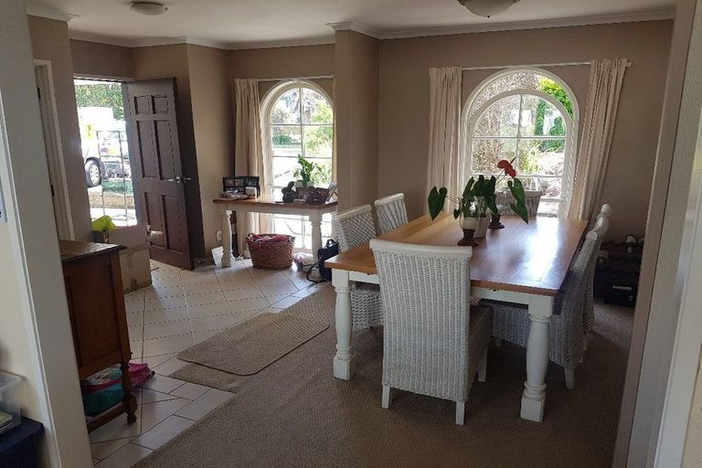 Photo of property in 8 Himalaya Drive, Half Moon Bay, Auckland, 2012