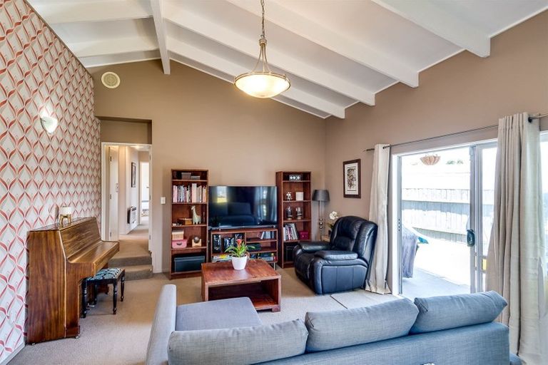 Photo of property in 15 Sutherland Street, Tamatea, Napier, 4112