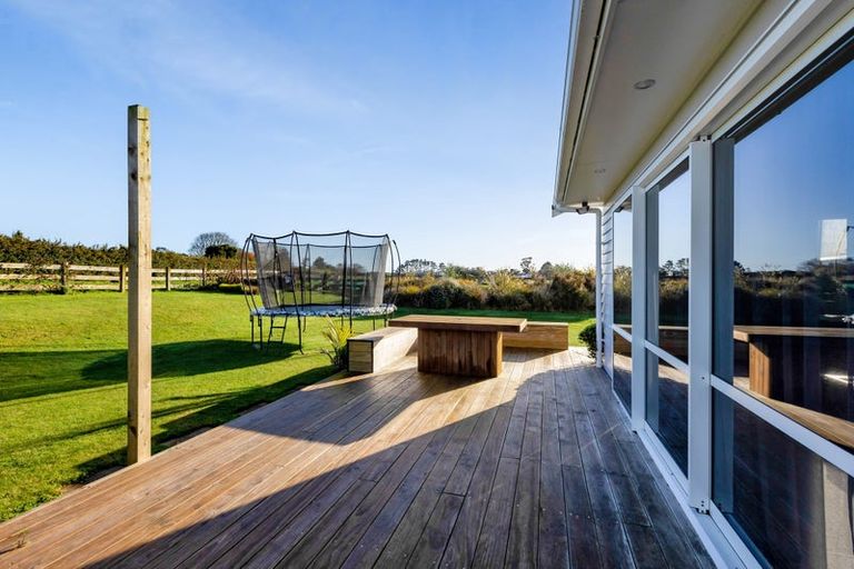 Photo of property in 159 Opunake Road, Stratford, 4391