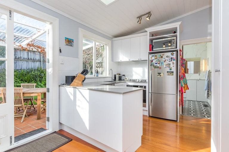 Photo of property in 12 Wynyard Road, Mount Eden, Auckland, 1024