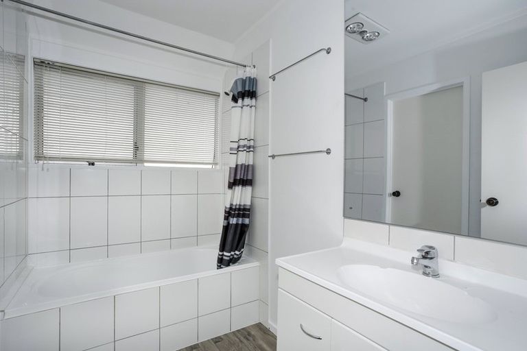 Photo of property in 1/14 Wood Street, Papakura, 2110