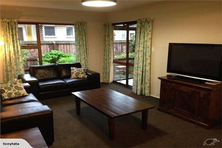 Photo of property in 2/23 Chipping Lane, Redwood, Christchurch, 8051