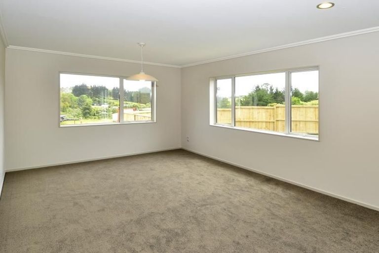 Photo of property in 11 Henriette Place, The Gardens, Auckland, 2105
