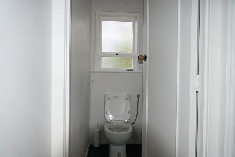 Photo of property in 90 Coronation Road, Hillcrest, Auckland, 0627