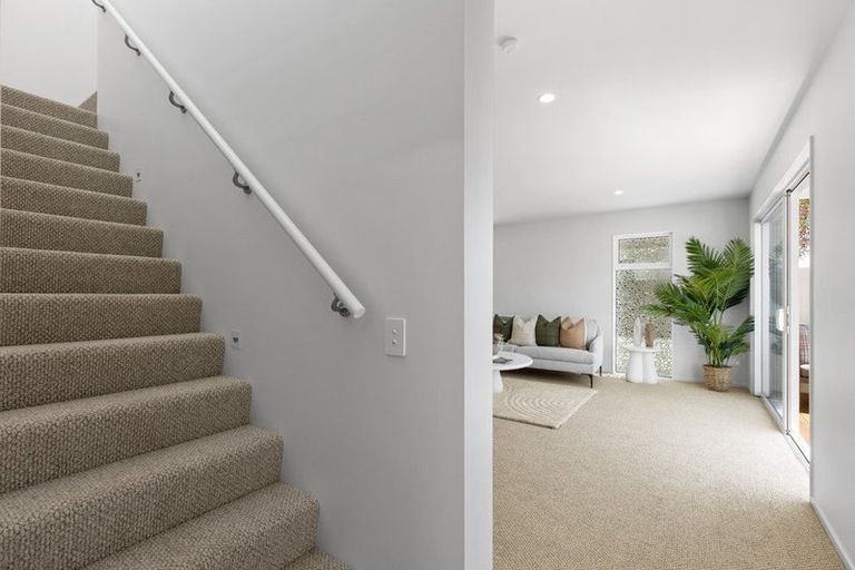 Photo of property in 1/92 Holly Road, St Albans, Christchurch, 8014