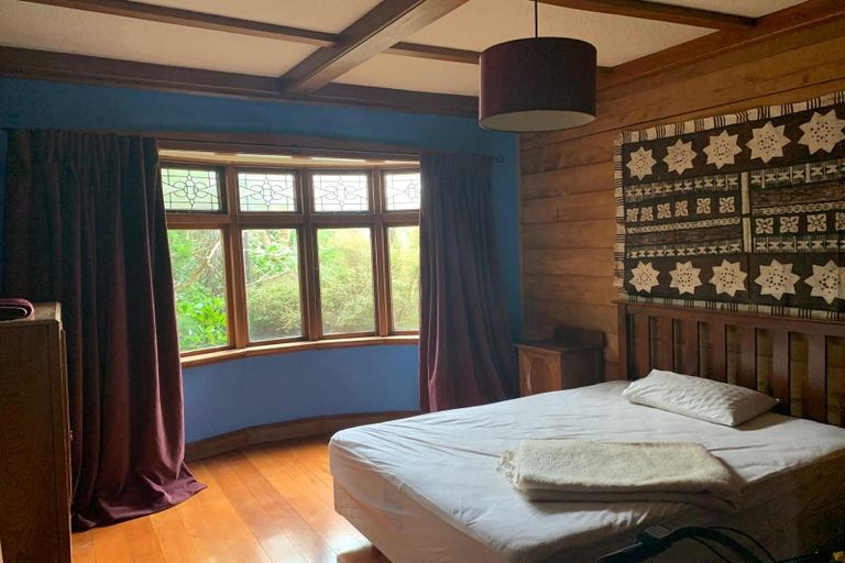 Photo of property in 28 Palm Avenue, Lyall Bay, Wellington, 6022