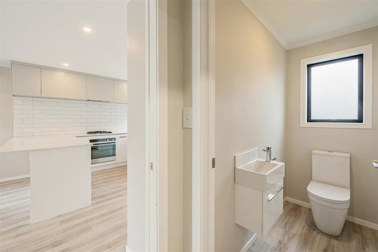 Photo of property in 8 Desert Gold Lane, Wallaceville, Upper Hutt, 5018