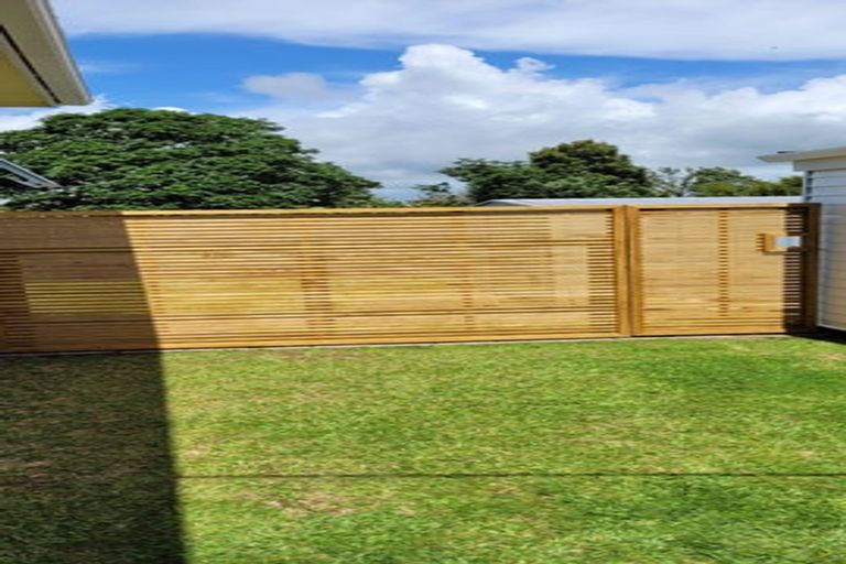 Photo of property in 7 Margaret Place, Merrilands, New Plymouth, 4312