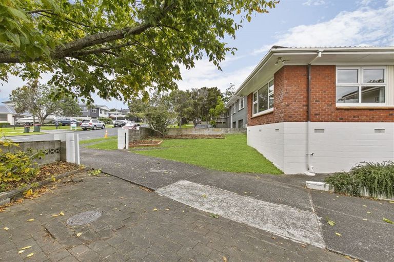 Photo of property in 27 Gills Road, Bucklands Beach, Auckland, 2014