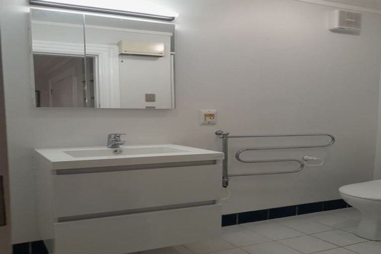 Photo of property in 103 Salamanca Road, Wellington Central, Wellington, 6011