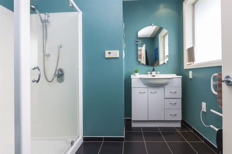 Photo of property in 20 Daniels Road, Redwood, Christchurch, 8051