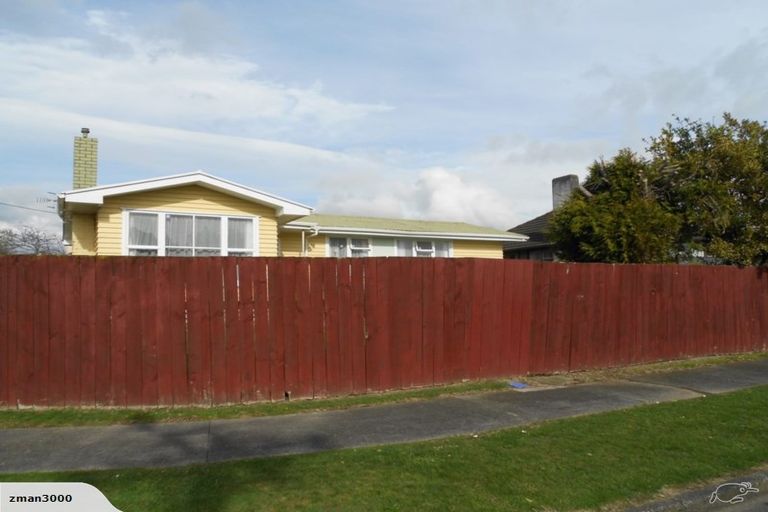 Photo of property in 22 Wilson Crescent, Highbury, Palmerston North, 4412