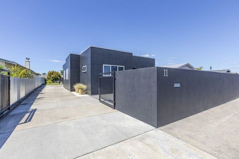 Photo of property in 11 Taradale Road, Marewa, Napier, 4110