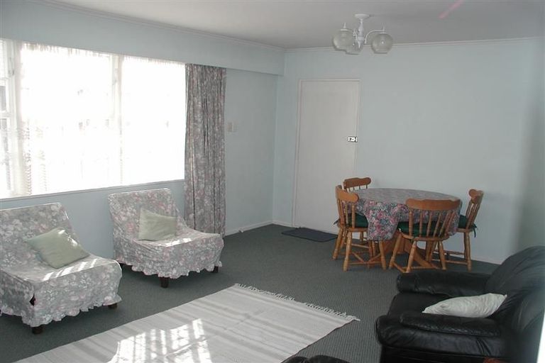 Photo of property in 1/95 Whites Line East, Waiwhetu, Lower Hutt, 5010