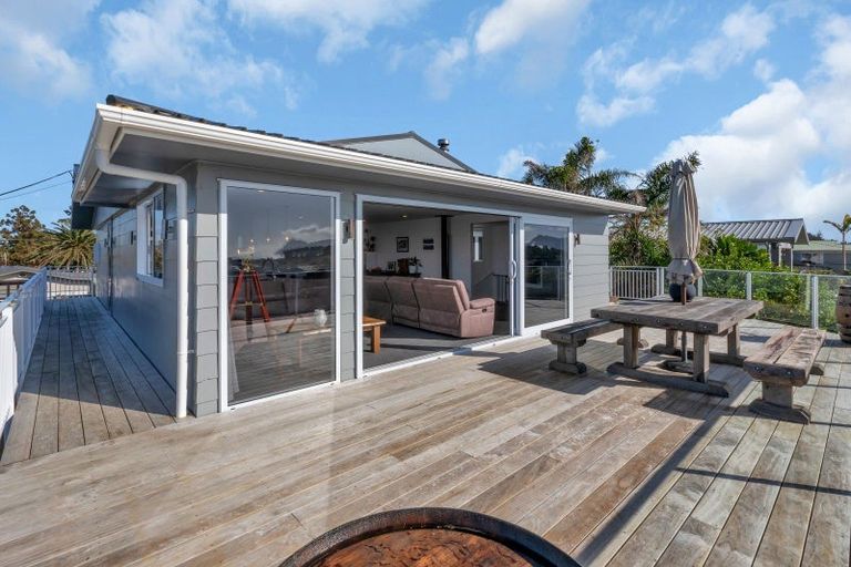 Photo of property in 16 Seaview Road, Ruakaka, 0116