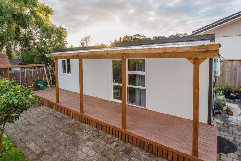 Photo of property in 54 Normanton Street, Glenfield, Auckland, 0629
