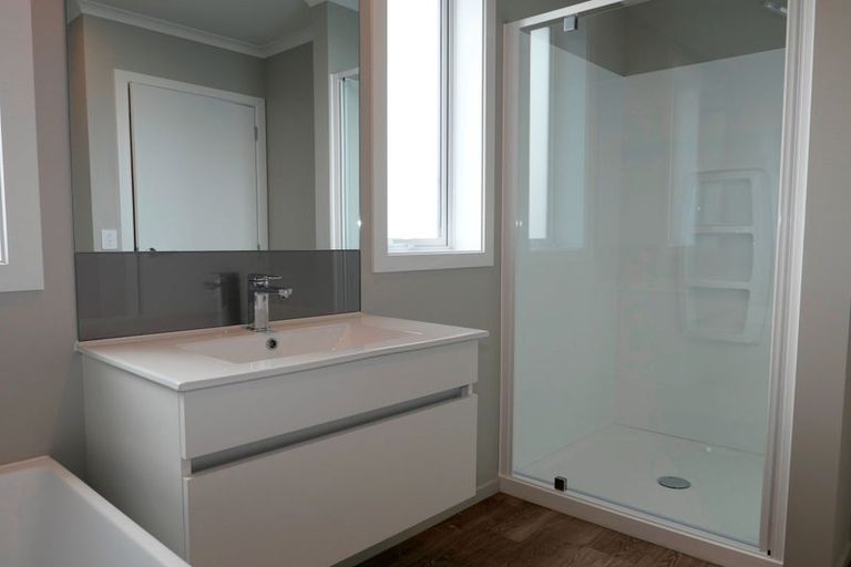 Photo of property in 10 Hapeta Street, Otaki, 5512