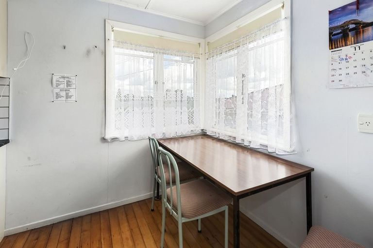 Photo of property in 11a Cambridge Street, Kamo, 0112