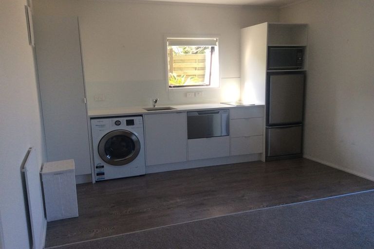 Photo of property in 36 Auld Street, Torbay, Auckland, 0630