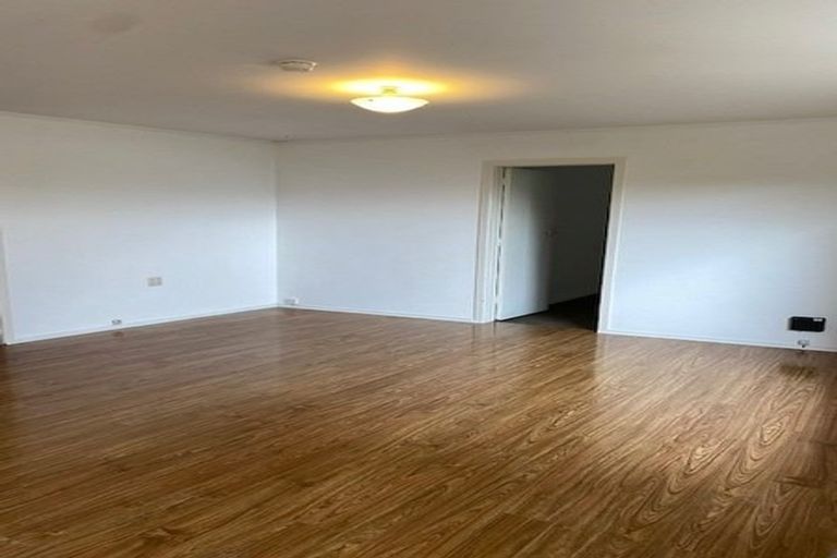 Photo of property in 51 Hawker Street, Mount Victoria, Wellington, 6011