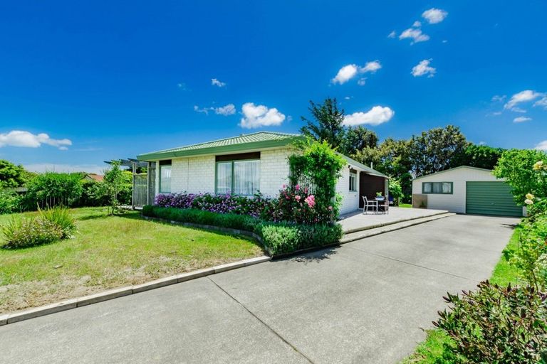 Photo of property in 7 Tobys Way, Waikanae Beach, Waikanae, 5036