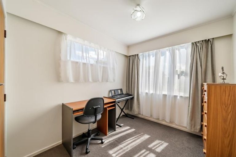 Photo of property in 33a Percy Cameron Street, Avalon, Lower Hutt, 5011