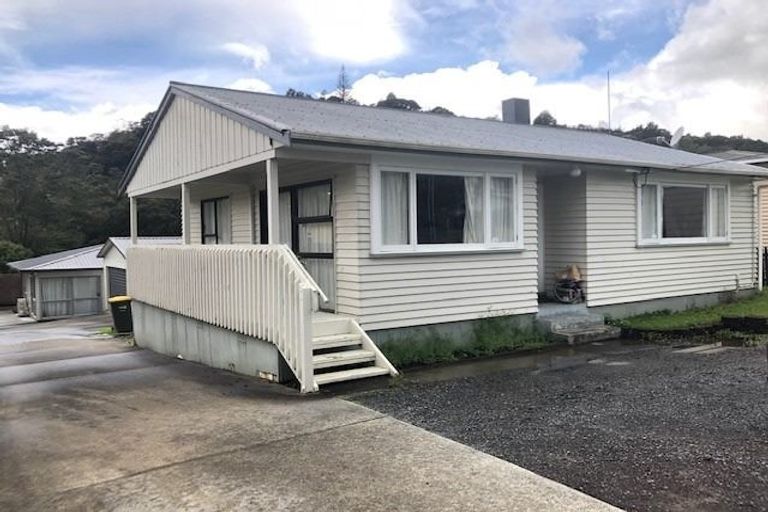 Photo of property in 23 Lauderdale Road, Birkdale, Auckland, 0626