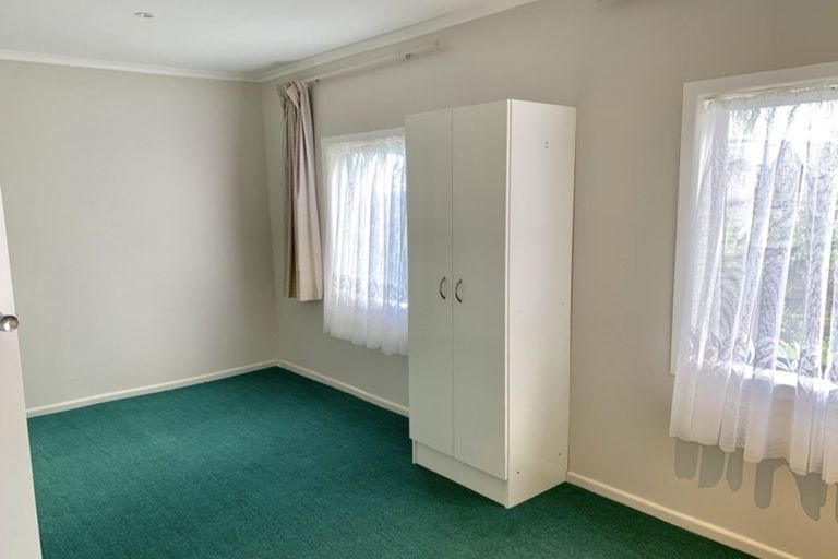 Photo of property in 8 Elliston Crescent, Stanmore Bay, Whangaparaoa, 0932