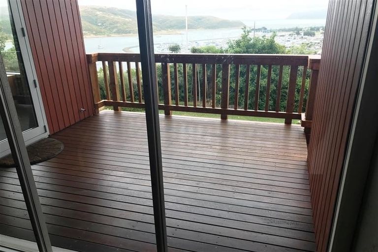 Photo of property in 58 Kiriwai Road, Paremata, Porirua, 5024