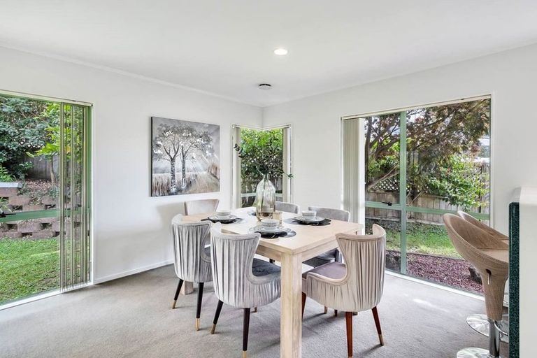 Photo of property in 38 Harbour Lights Close, West Harbour, Auckland, 0618