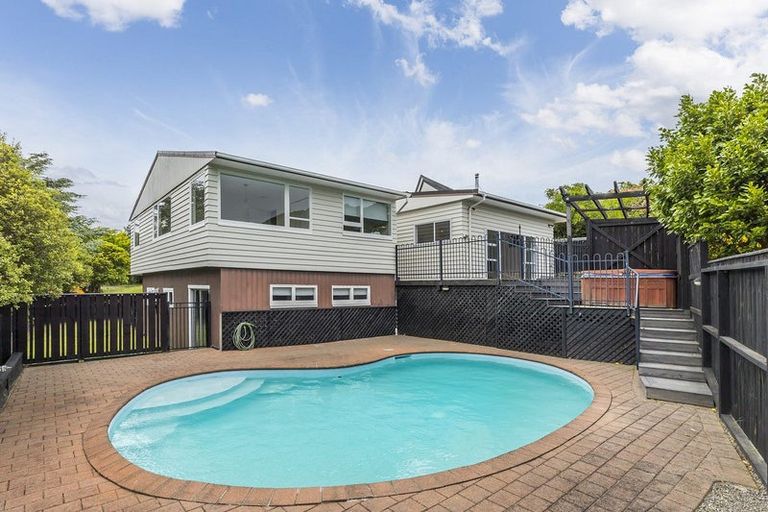 Photo of property in 2 Capstan Lane, Whitby, Porirua, 5024