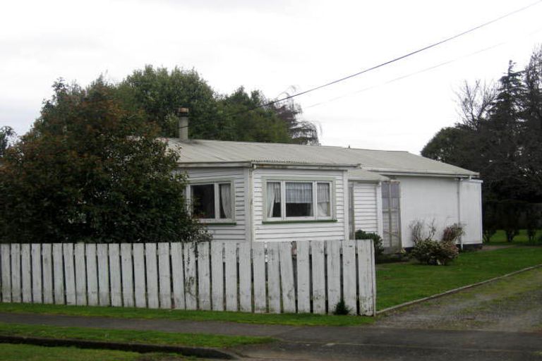 Photo of property in 14 Brooklyn Road, Carterton, 5713