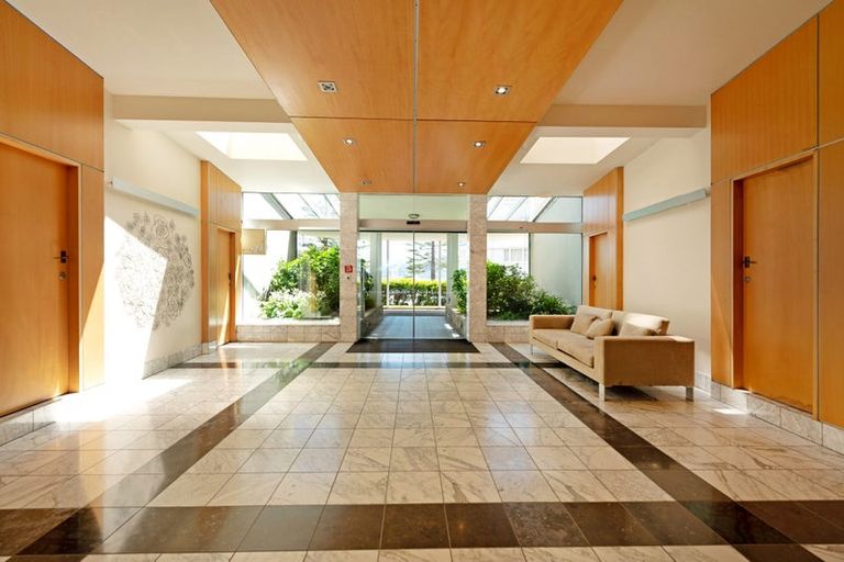 Photo of property in Wharenui Apartments, 274 Oriental Parade, Oriental Bay, Wellington, 6011