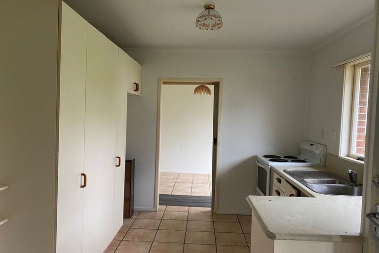 Photo of property in 23 Edgeworth Road, Glenfield, Auckland, 0629