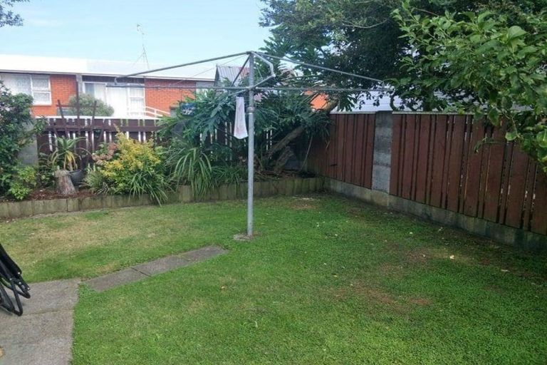 Photo of property in 3/58 Paynters Avenue, Strandon, New Plymouth, 4312