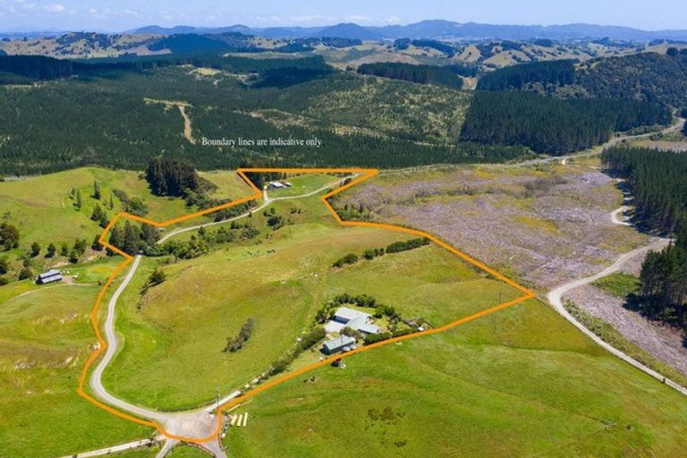 Photo of property in 127b Oruawharo Road, Topuni, Wellsford, 0975