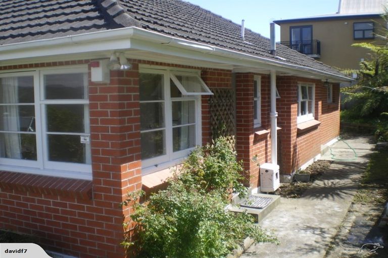 Photo of property in 5 Poto Road, Normandale, Lower Hutt, 5010