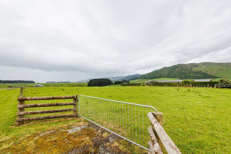 Photo of property in 28 Highland View Drive, Tokomaru, Palmerston North, 4474