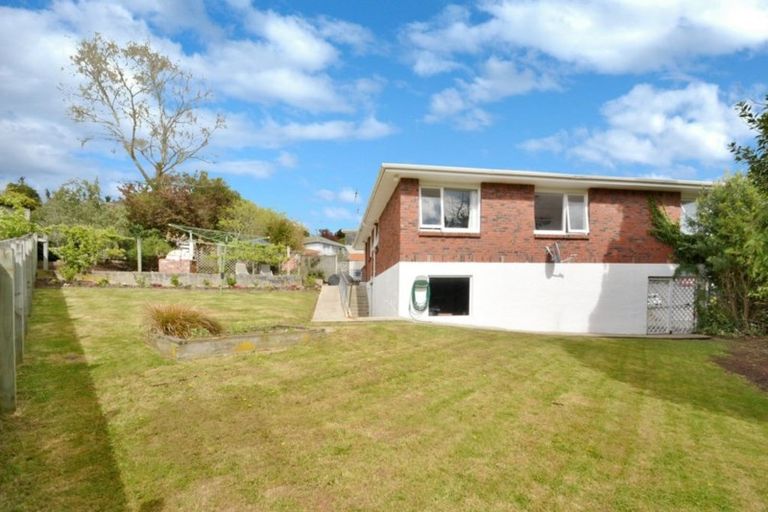 Photo of property in 18 Colquhoun Street, Glenross, Dunedin, 9011