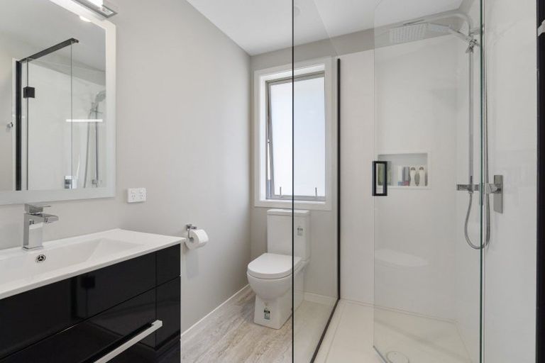 Photo of property in 5 Mahia Lane, Waikanae, 5036