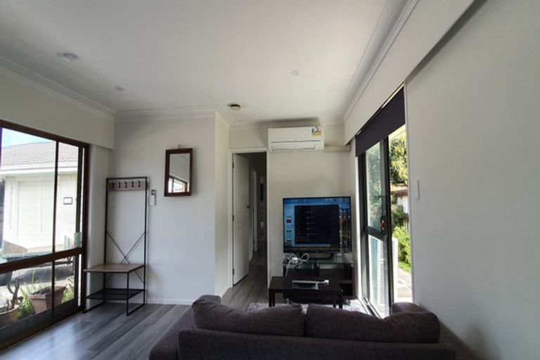 Photo of property in 2/11 Wyllie Road, Papatoetoe, Auckland, 2025