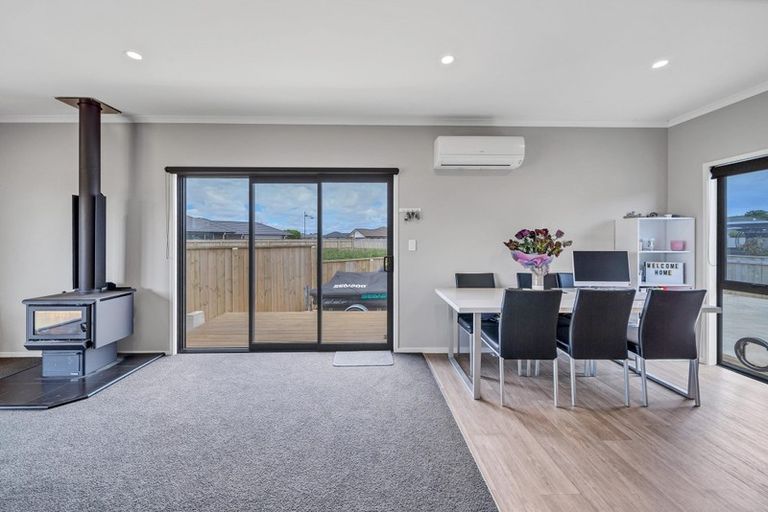 Photo of property in 8 Reremoana Close, Hawera, 4610