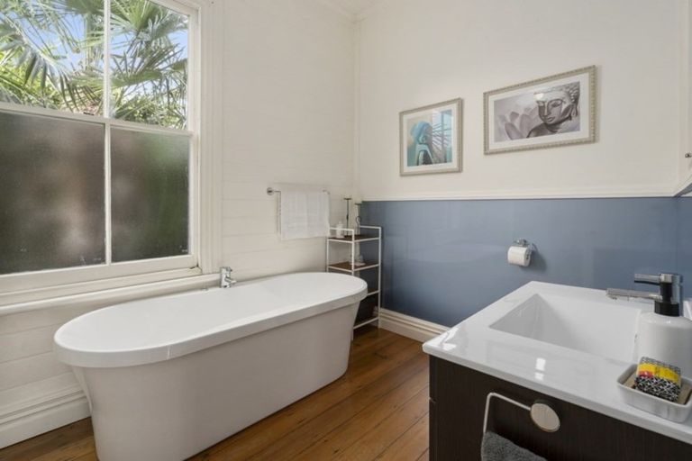 Photo of property in 6 Esther Street, Martinborough, 5711