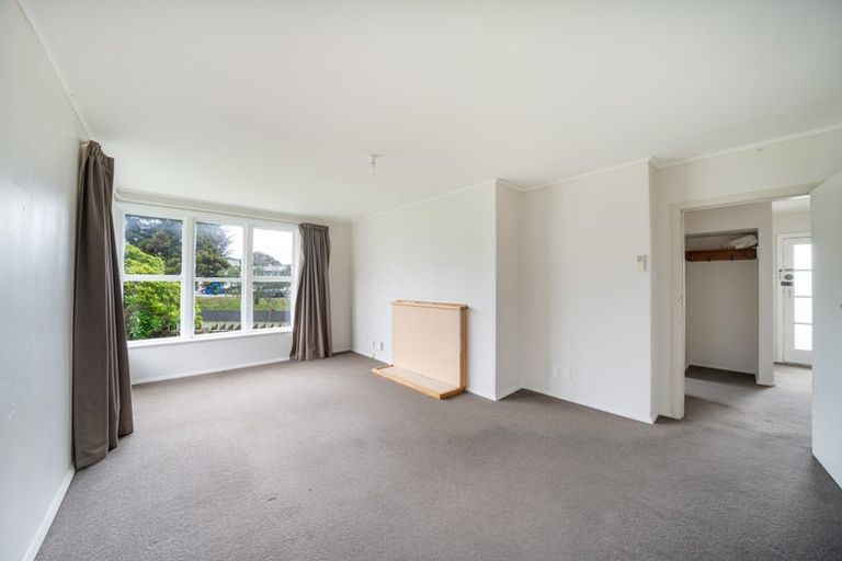 Photo of property in 2 Hukatai Street, Elsdon, Porirua, 5022
