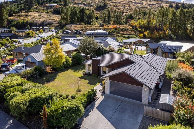 Photo of property in 14 Morning Star Terrace, Arthurs Point, Queenstown, 9371