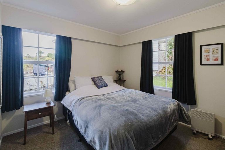 Photo of property in 28 Caesars Place, Churton Park, Wellington, 6037