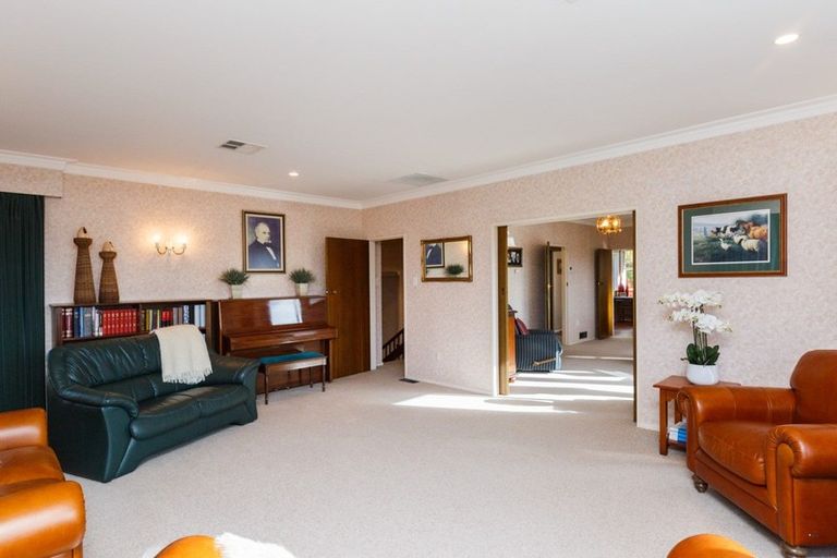 Photo of property in 28 Newcastle Street, Hokowhitu, Palmerston North, 4410