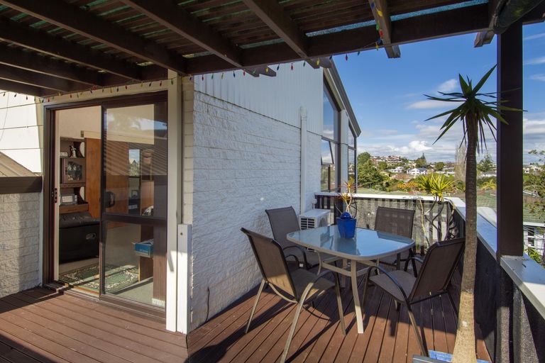 Photo of property in 17 Tarata Street, Matua, Tauranga, 3110